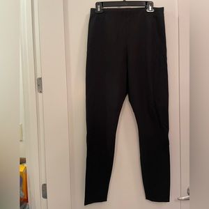 T Tahari Black Stretchy slim fit pants size Medium